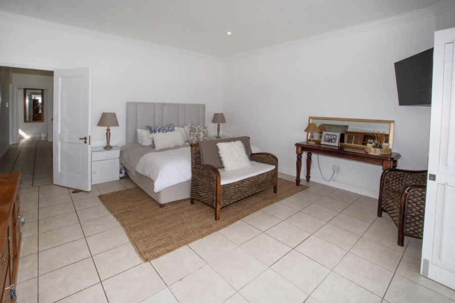 6 Bedroom Property for Sale in Port St Francis Eastern Cape
